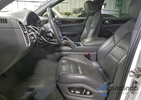 2021 Porsche Cayenne z USA, uszkodzony, nr VIN WP1AA2AY2MDA07367